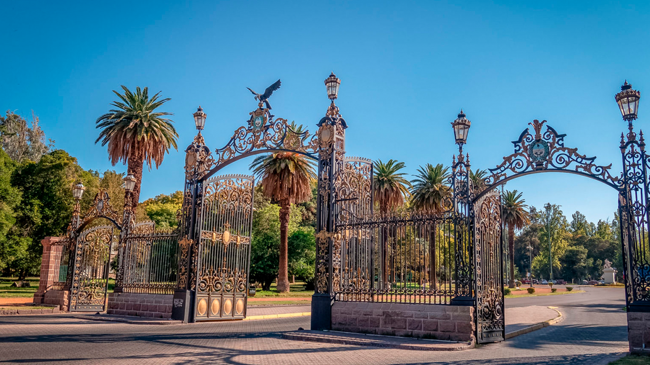 Portones Parque General San Martin